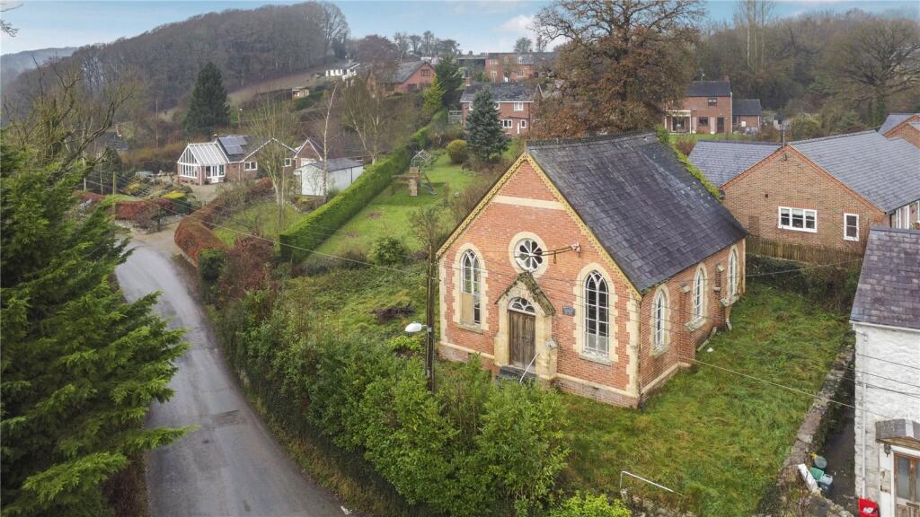 House in Pontrobert, Llangyniew - View 4