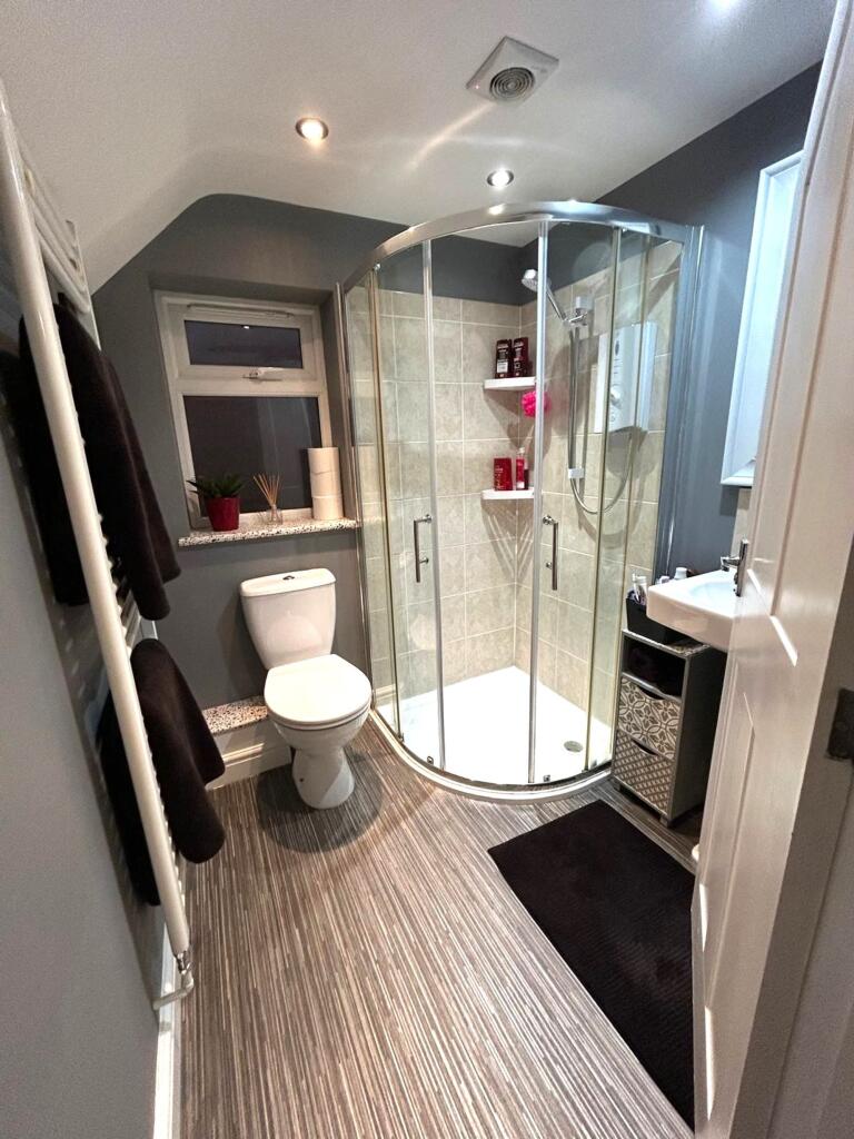 House in Tonbridge - More
