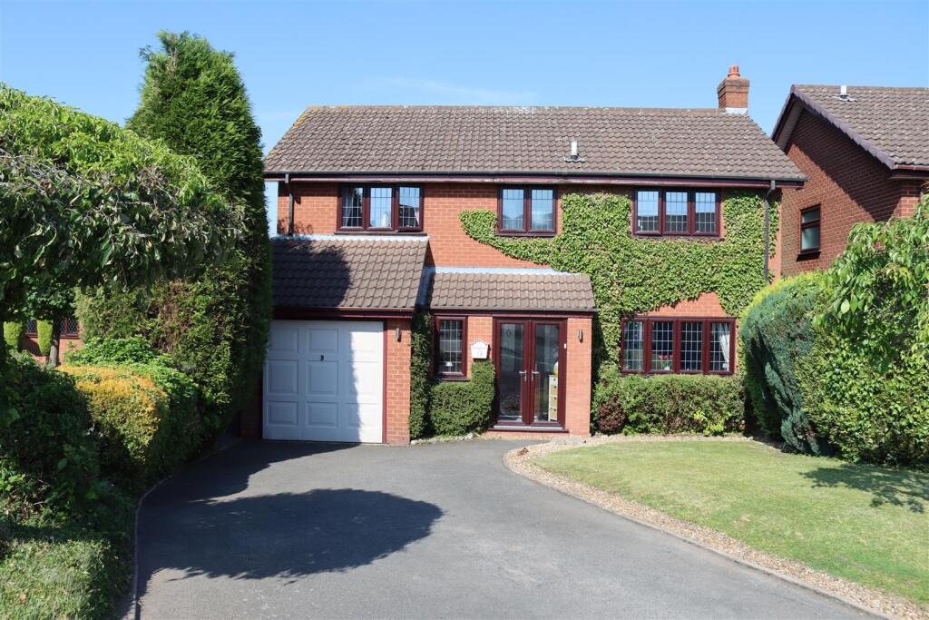 Links Side Way, Aldridge, Aldridge
