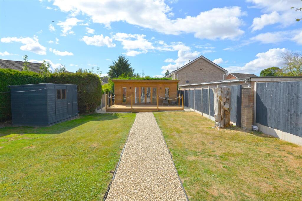 House in Shrewsbury, Sundorne Grove, Pimley - View 2