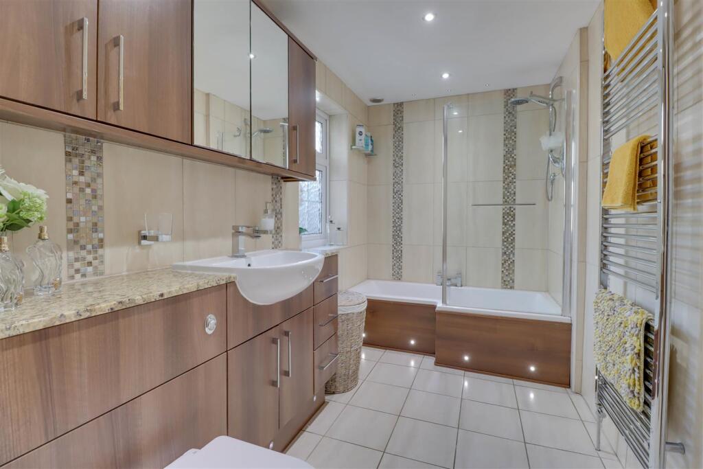 Margarite Way, Wickford photo 4