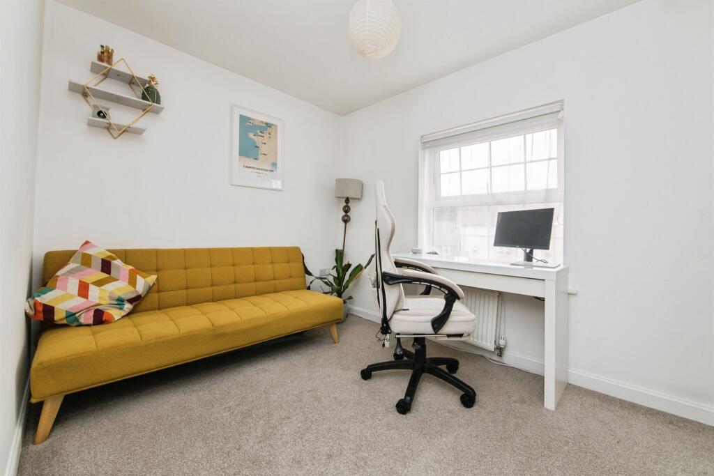 Apartment in Exeter - More