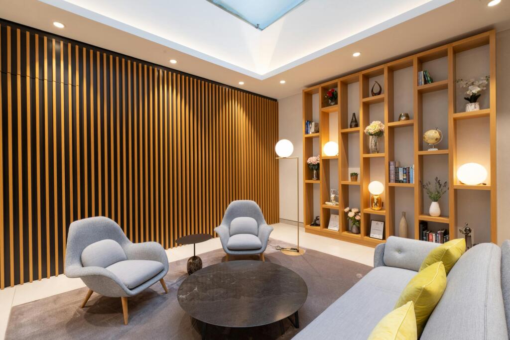 41-44 Great Queen Street_JSP3817_RAW Image.jpg