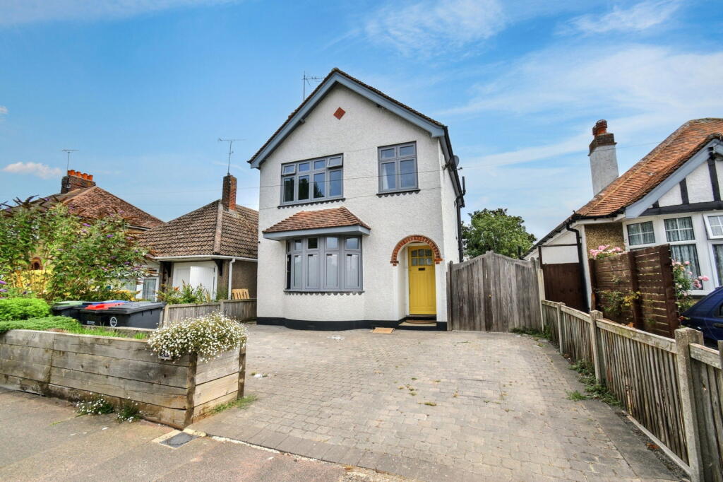 4-bed detached on Dering Road, £525,000