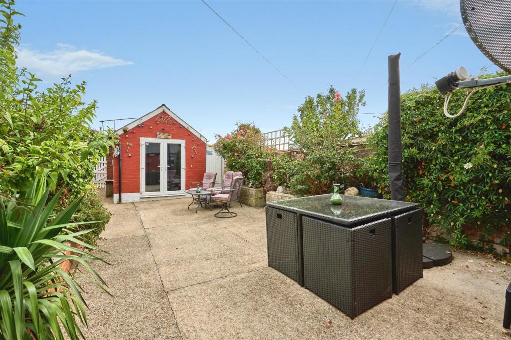 House in Portsmouth, Newport - View 4