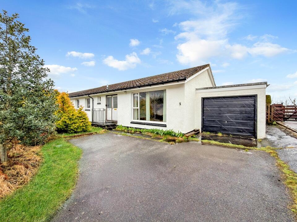 Main image of property: 5 Creran Gardens, Oban, Argyll, PA34 4JU