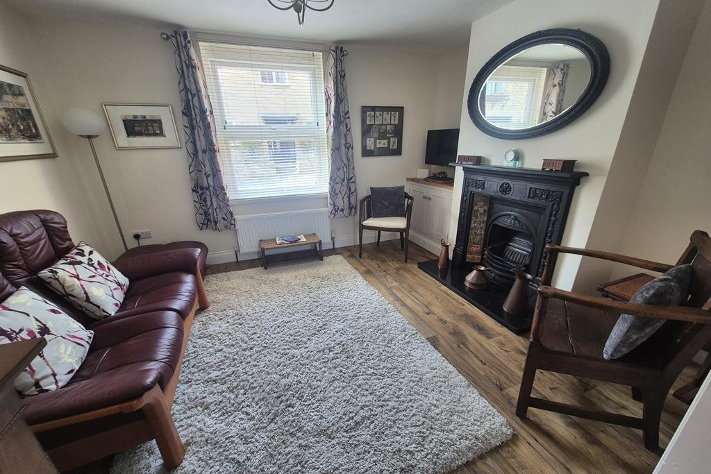 Crewkerne, TA18 photo 4