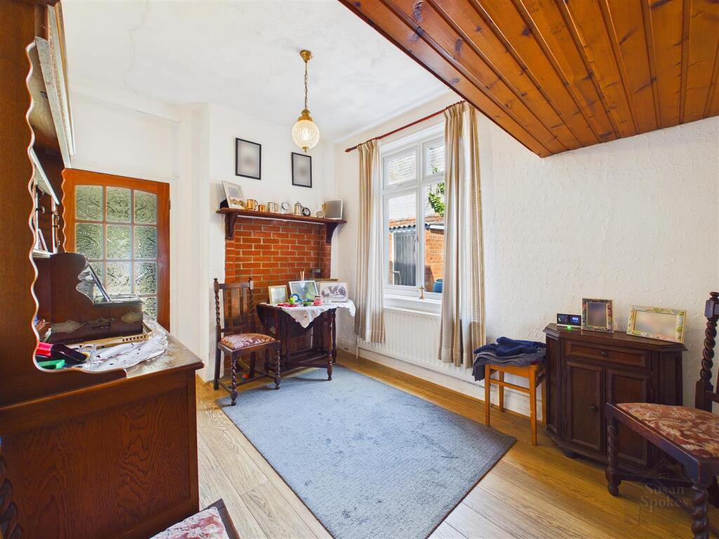 House in South Shields, Harton - View 6