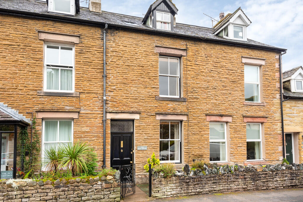 4-bed terraced on 4 Skiddaw Street, Keswick, Cumbria, CA12 4BX, £425,000