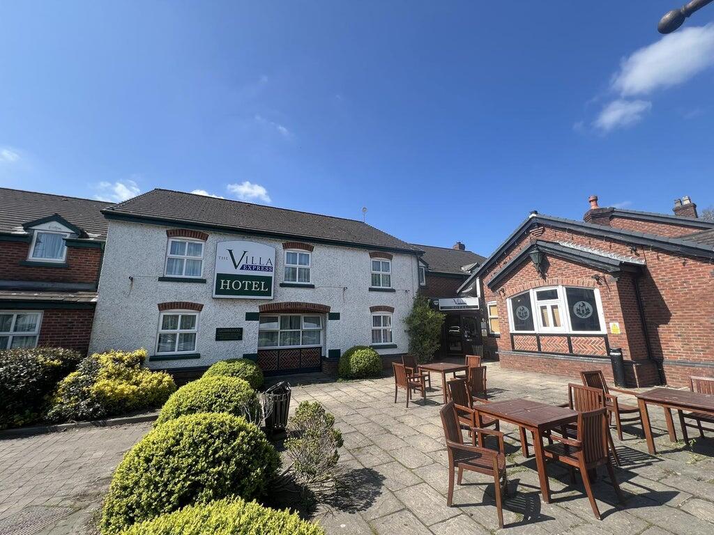 Main image of property: The Villa Express, Fleetwood Road, Greenhalgh, Preston, PR4 3HE