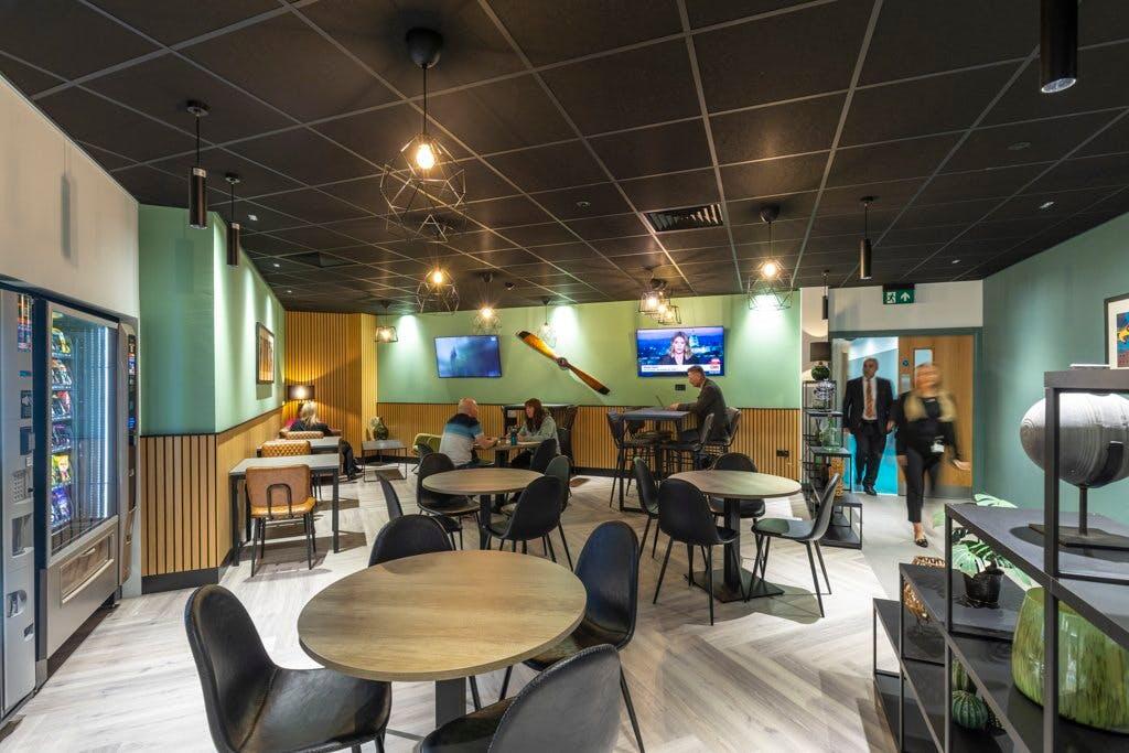propertyparklands1aCafe.jpg