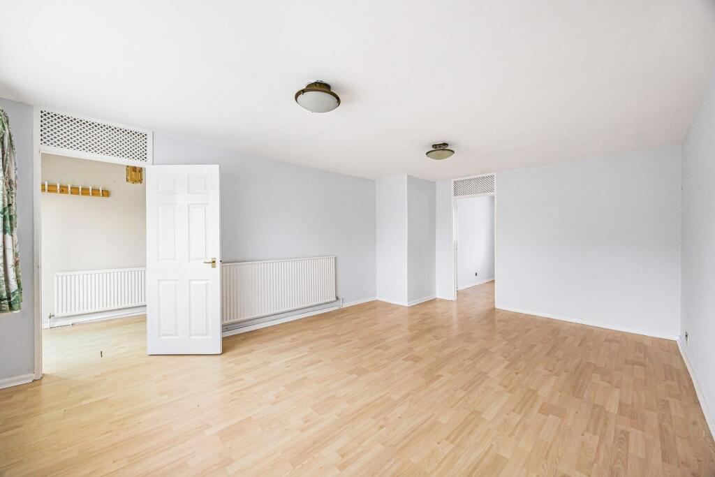 House in Bristol, Hengrove - More