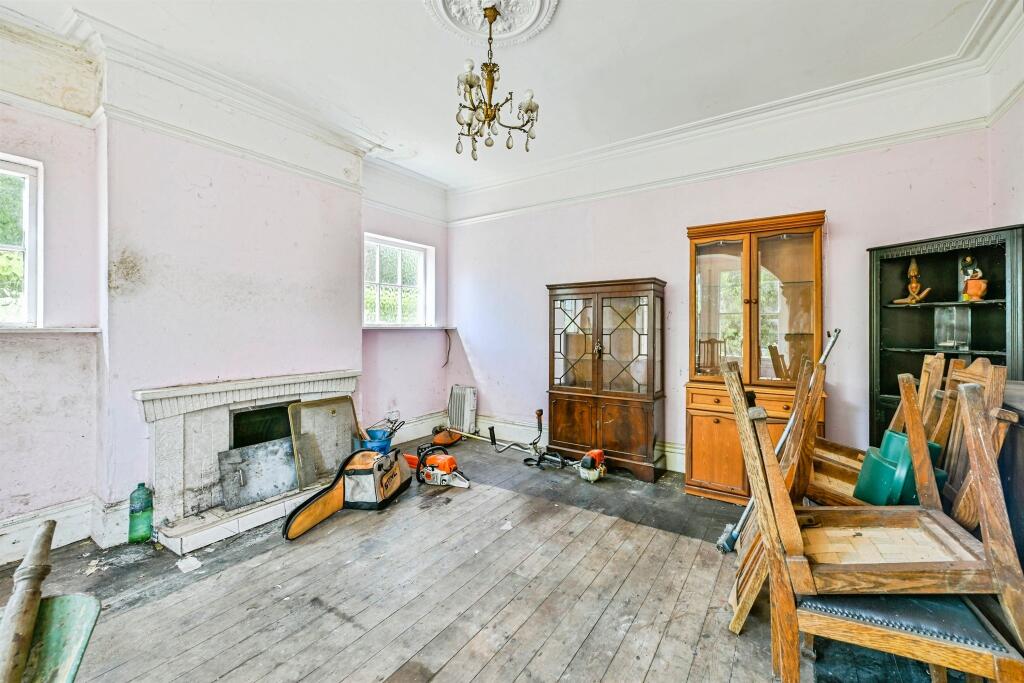House in Nottingham - View 5
