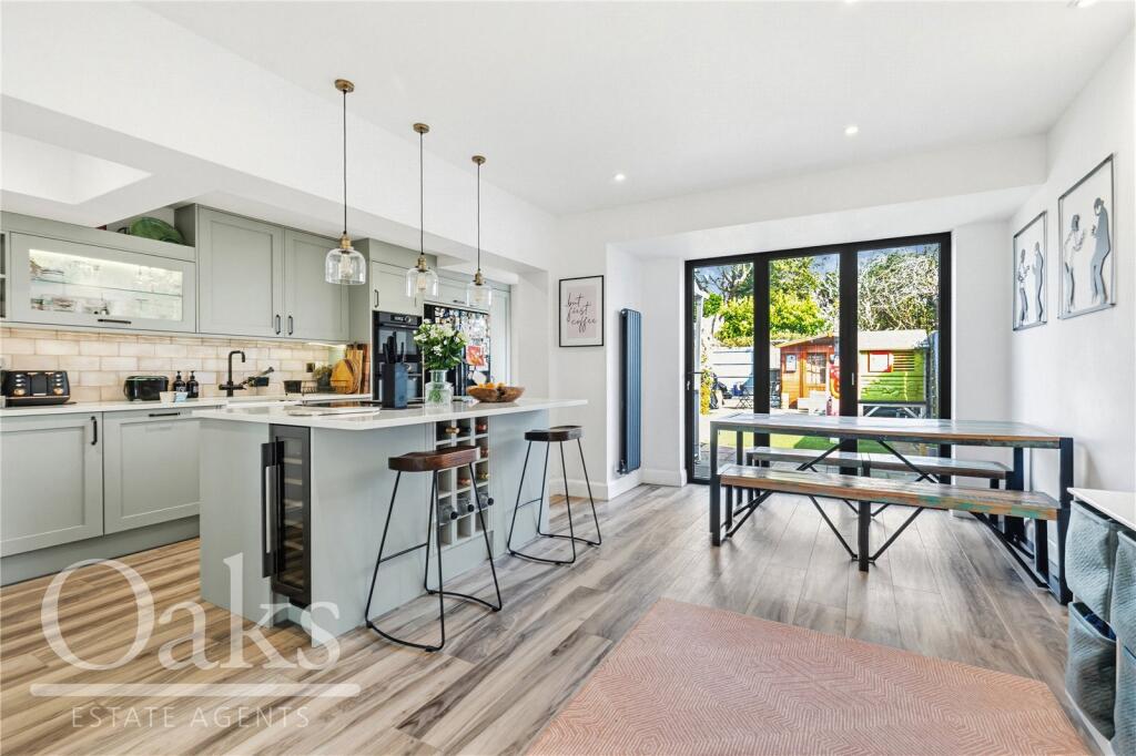 Main image of property: Addiscombe Avenue, Addiscombe