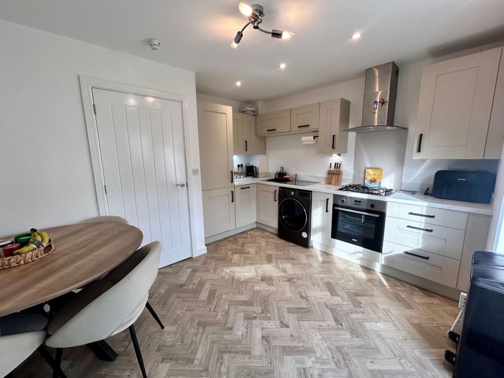 Holden Drive, Swadlincote, DE11 7FR photo 3