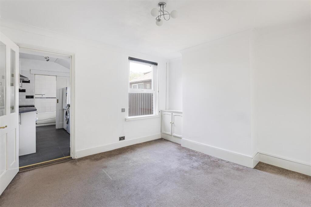 House in St Albans - View 4