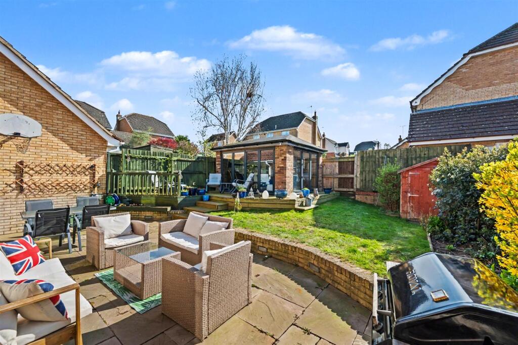 House in Great Oakley, Danesholme - View 2