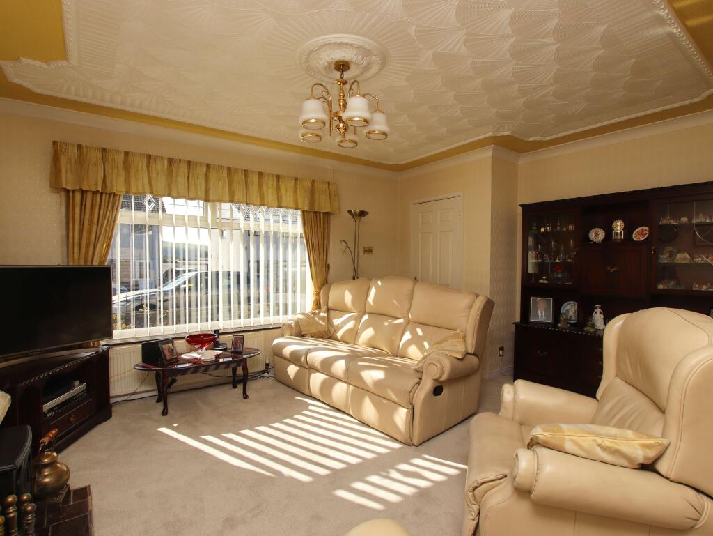 House in Beddau, Llantrisant - View 4