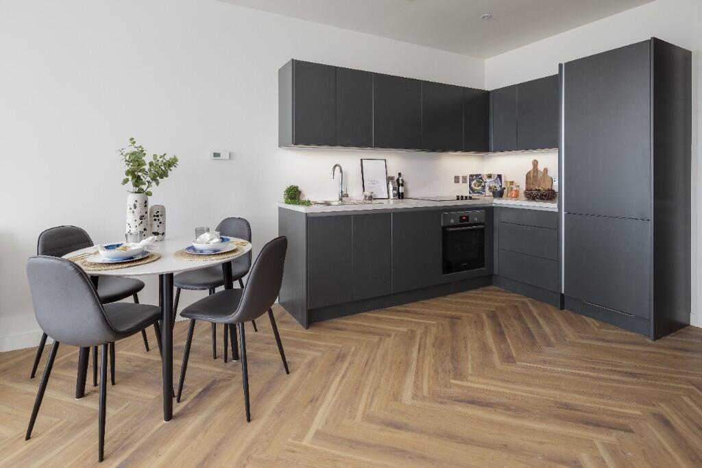 Main image of property: Blue, Media City Uk, Manchester, Greater Manchester, M50