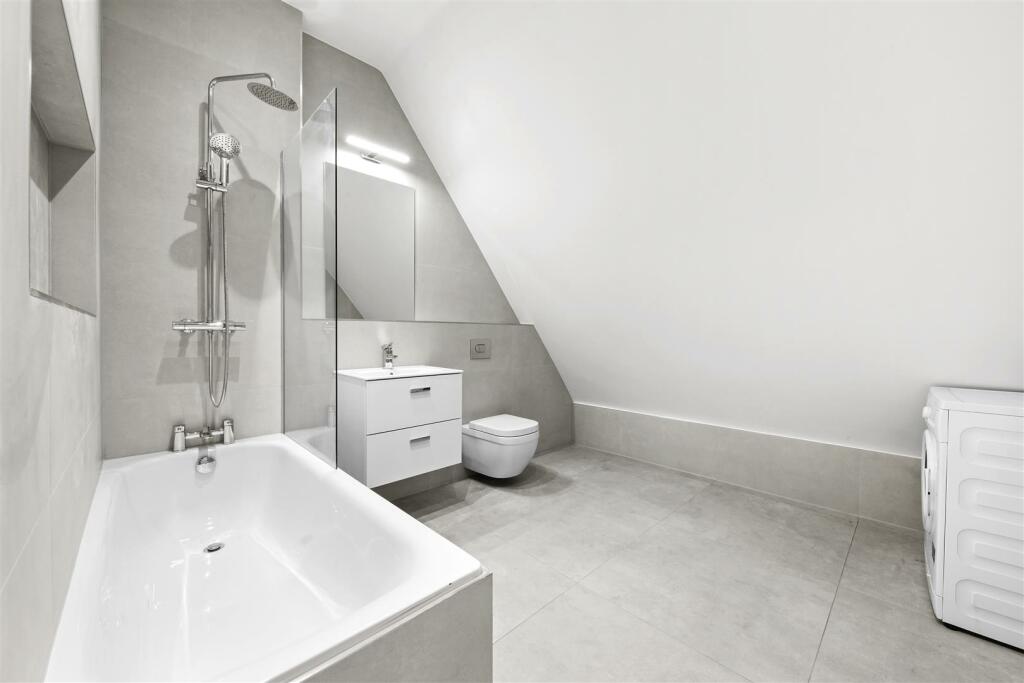 Apartment in London, Kingsbury - View 4