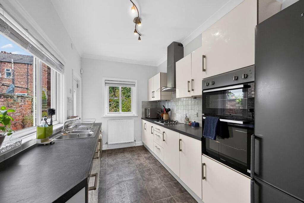 Grosvenor Road, Altrincham photo 4