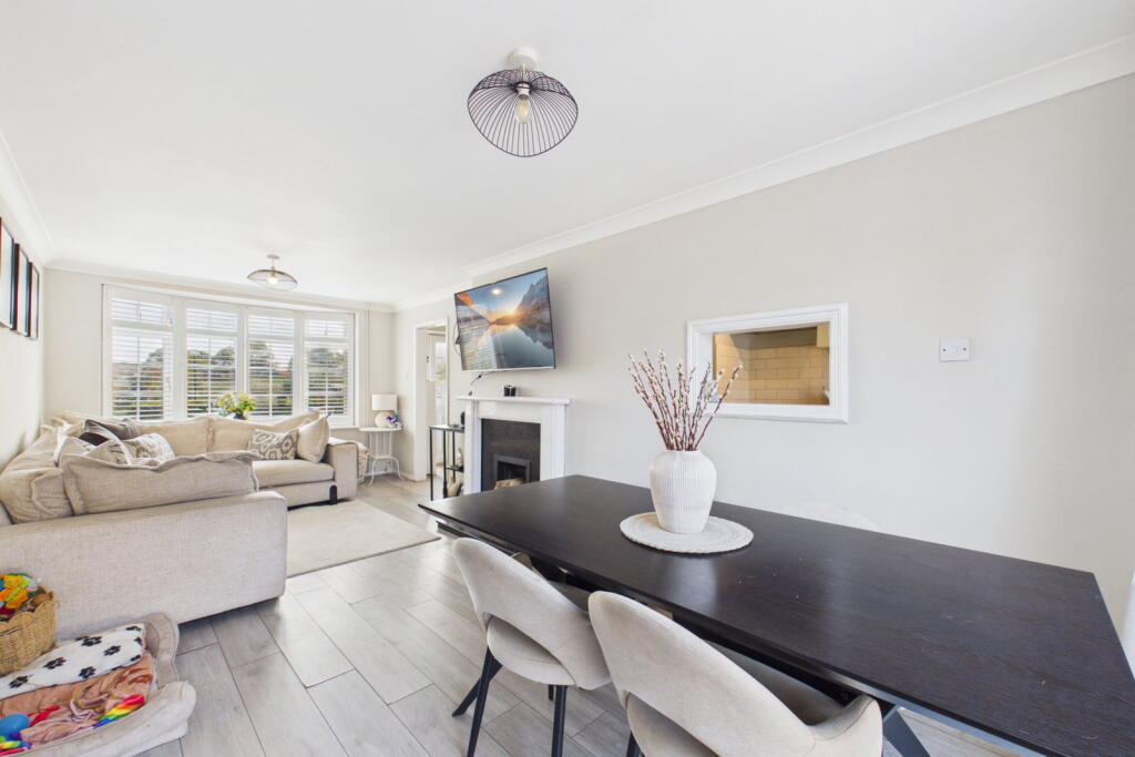 House in Slough - View 3