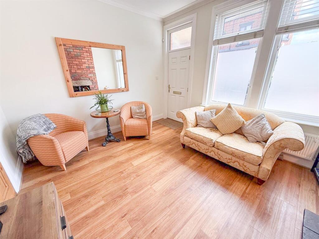 25, Greenwood Mount, Meanwood, Leeds, West Yorkshire. photo 4