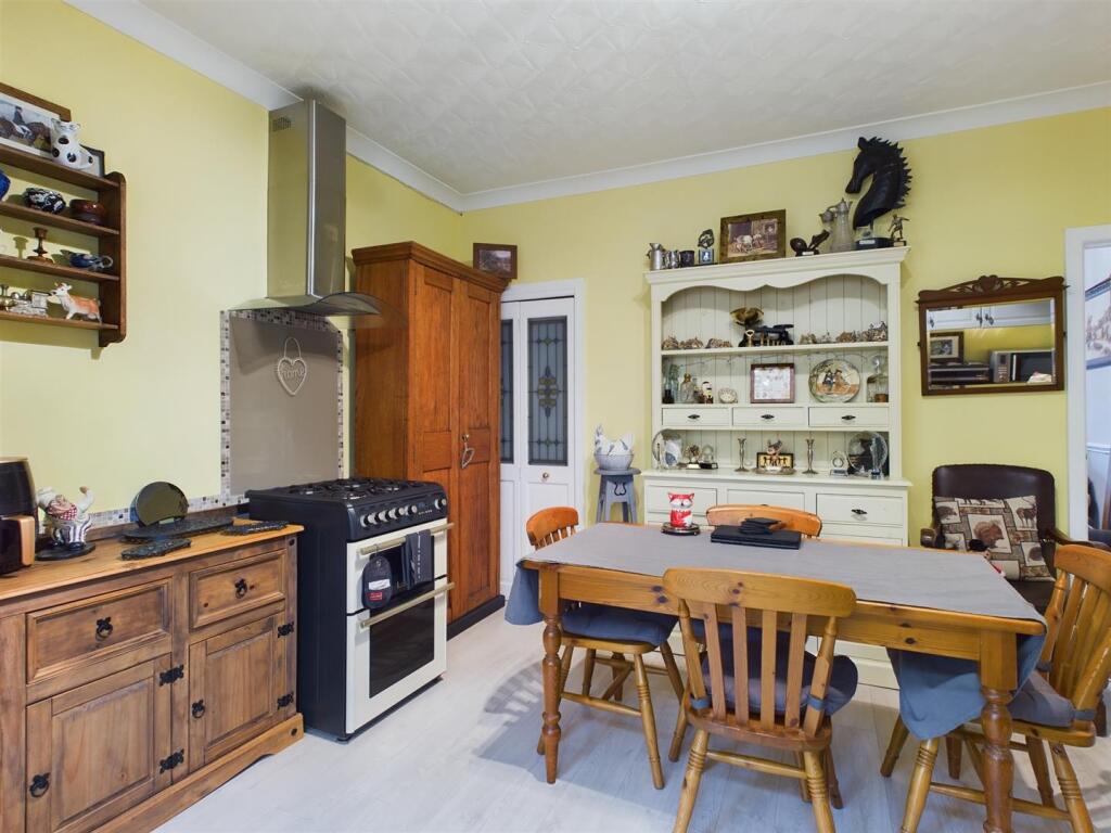 House in Blackmill, St. Bride's Minor - More