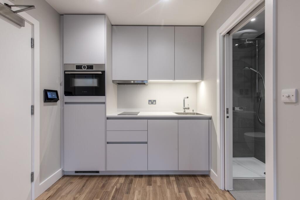 Apartment in London, West Hampstead - View 5