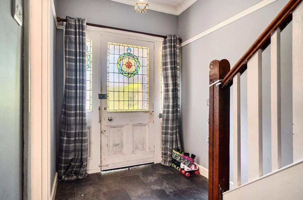 House in Llandrindod Wells - More