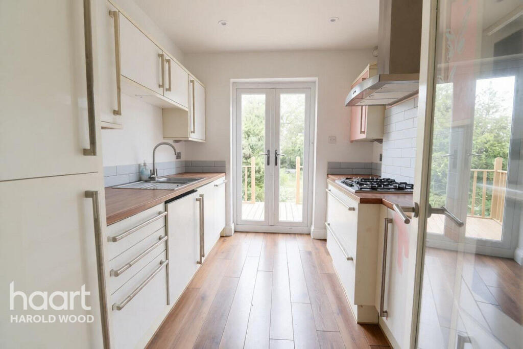 House in Romford - View 5