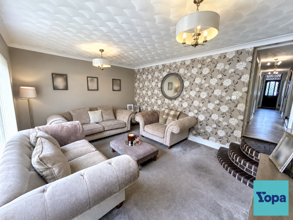 House in Southend-on-Sea - More