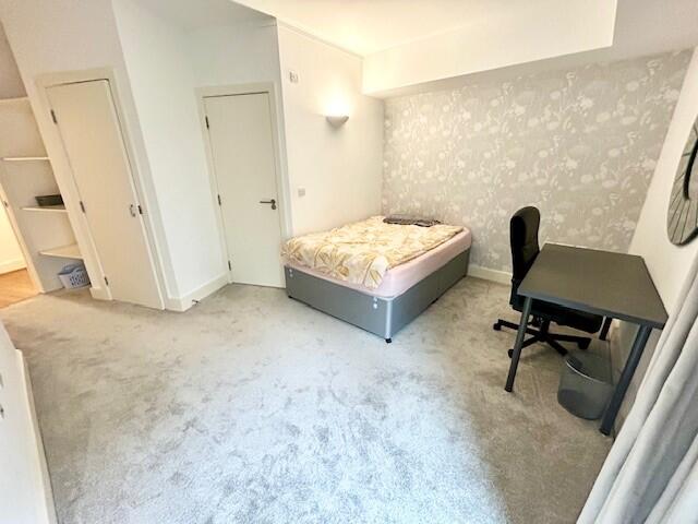 Apartment in Brighton - View 5