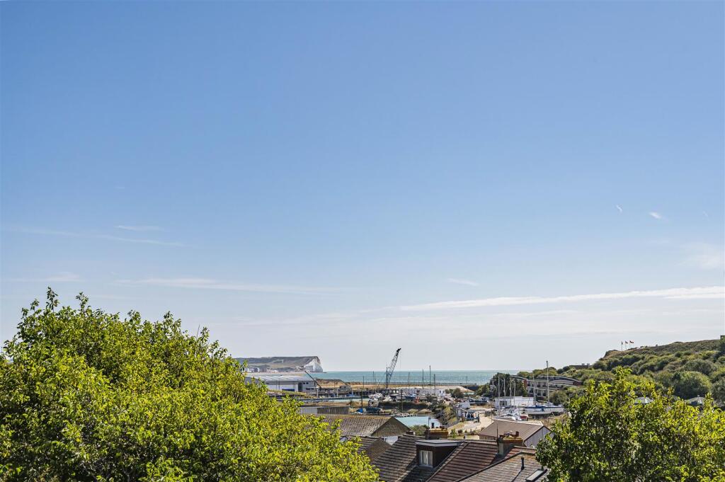 House in Lewes, Newhaven - View 2