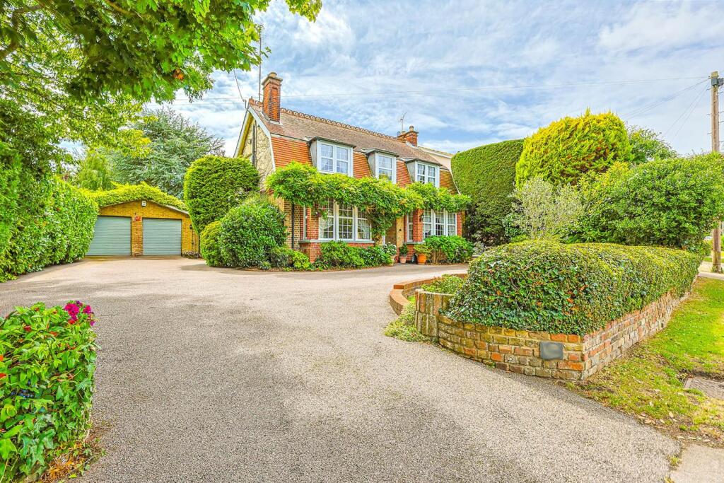 Main image of property: High Road, Hockley