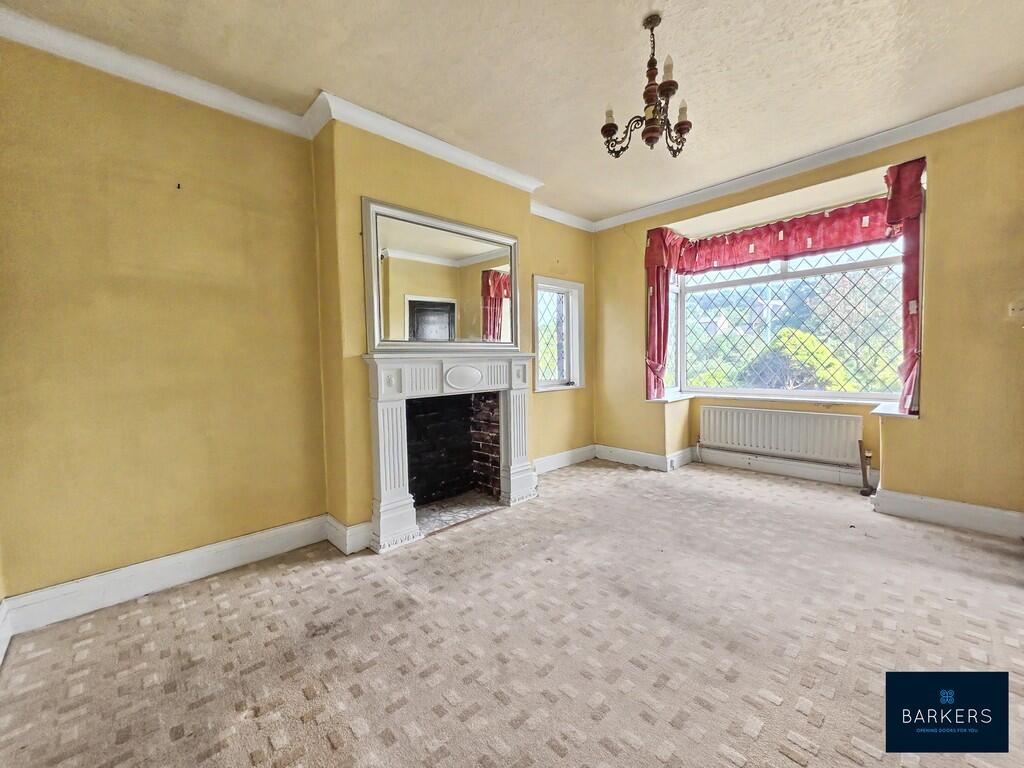 House in Kirklees, Birstall Smithies - View 3