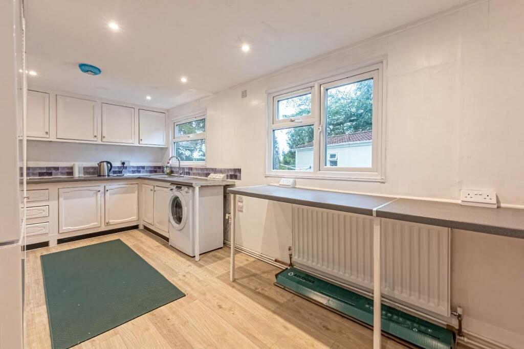 Chesham Road, Wigginton, Tring photo 4