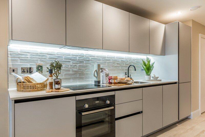 Apartment in Slough - View 3