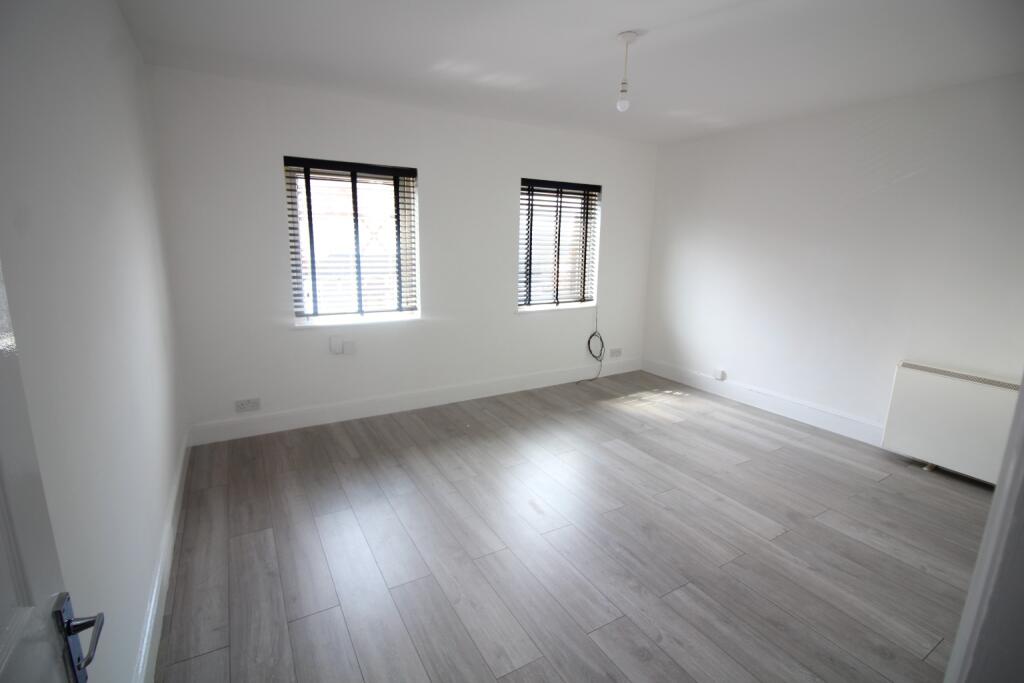 Apartment in Dartford - View 4