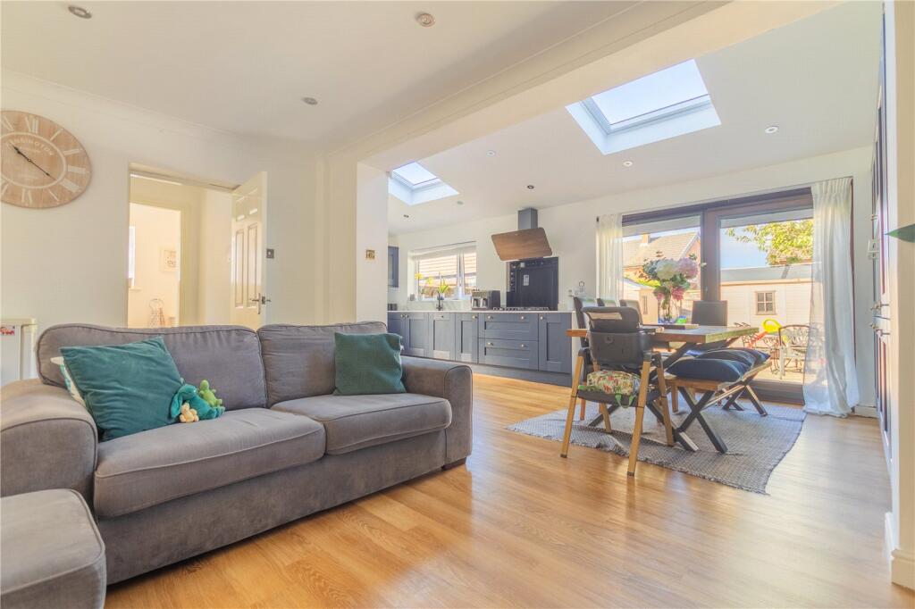 Devonshire Close, Heywood, Greater Manchester, OL10 photo 3