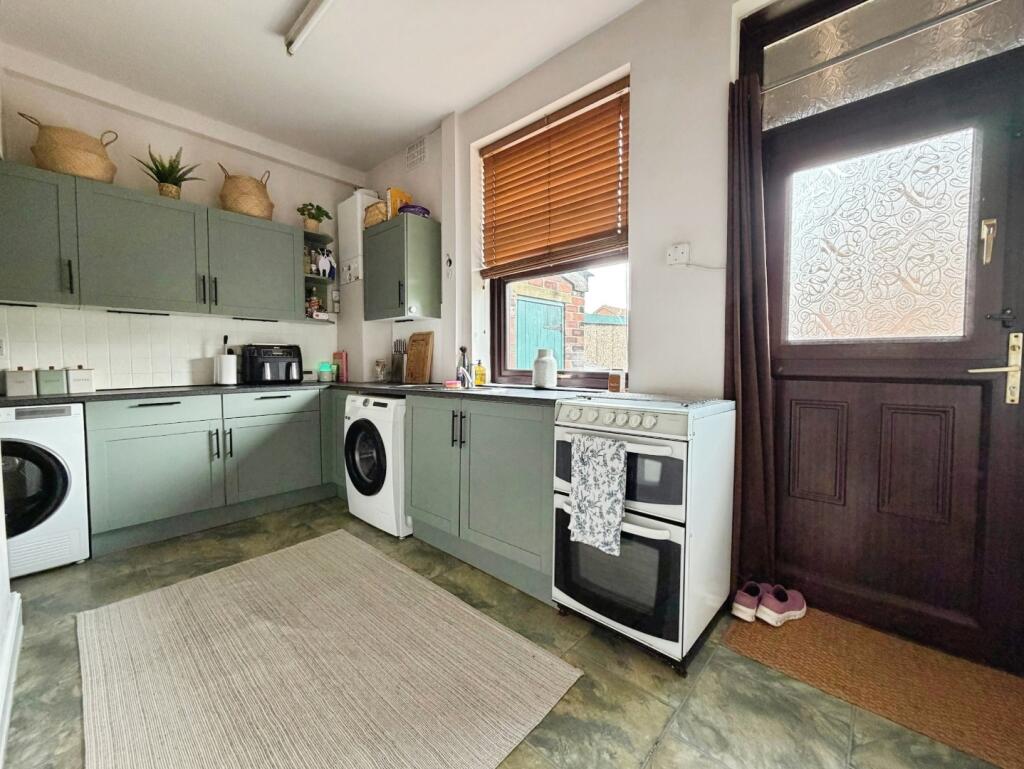 House in Bradford, Low Moor - View 5
