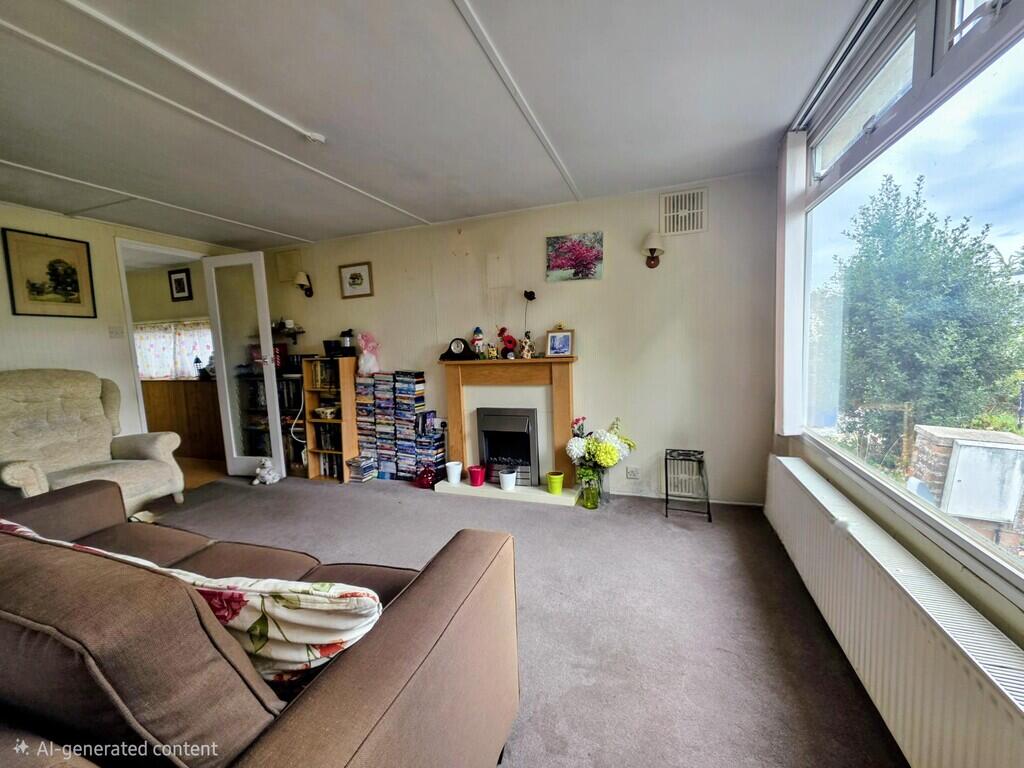 House in Gloucester - View 5
