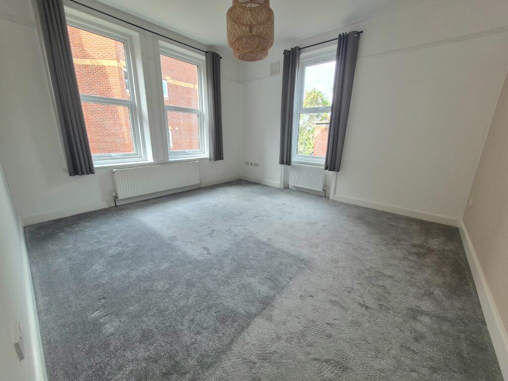 Apartment in Bournemouth - View 3