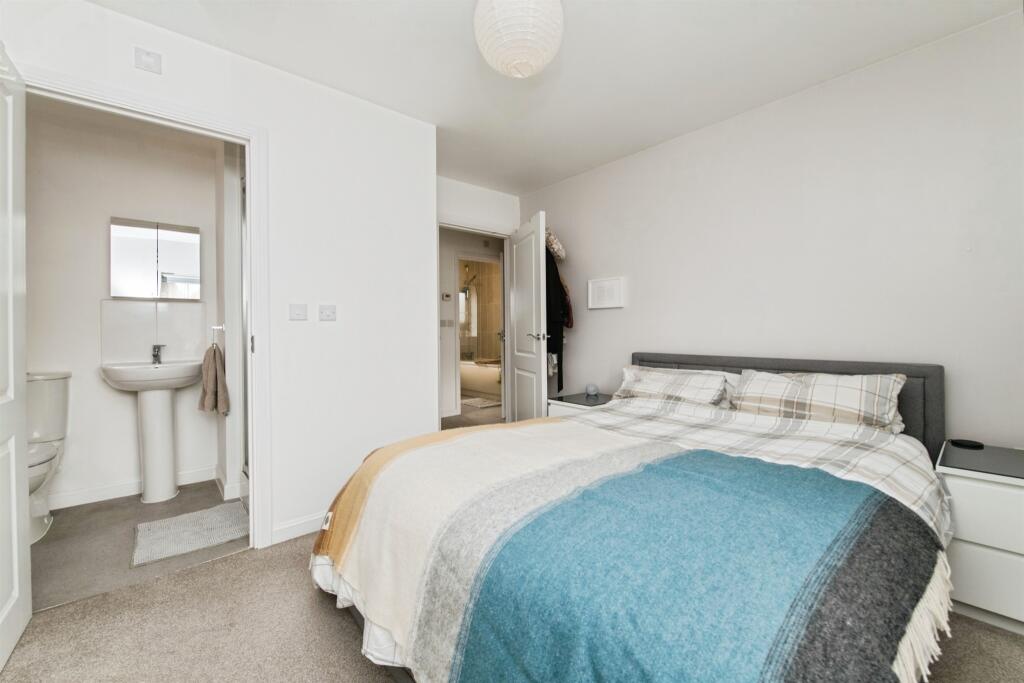 Apartment in Exeter - View 5