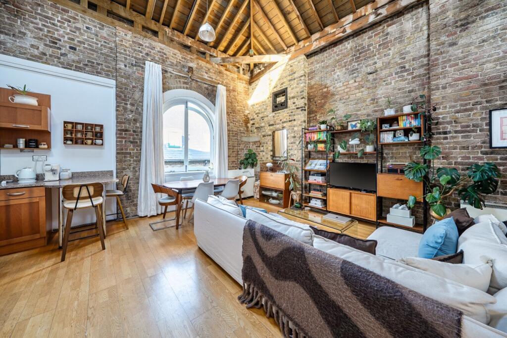 Main image of property: Maidstone Buildings Mews, London, SE1