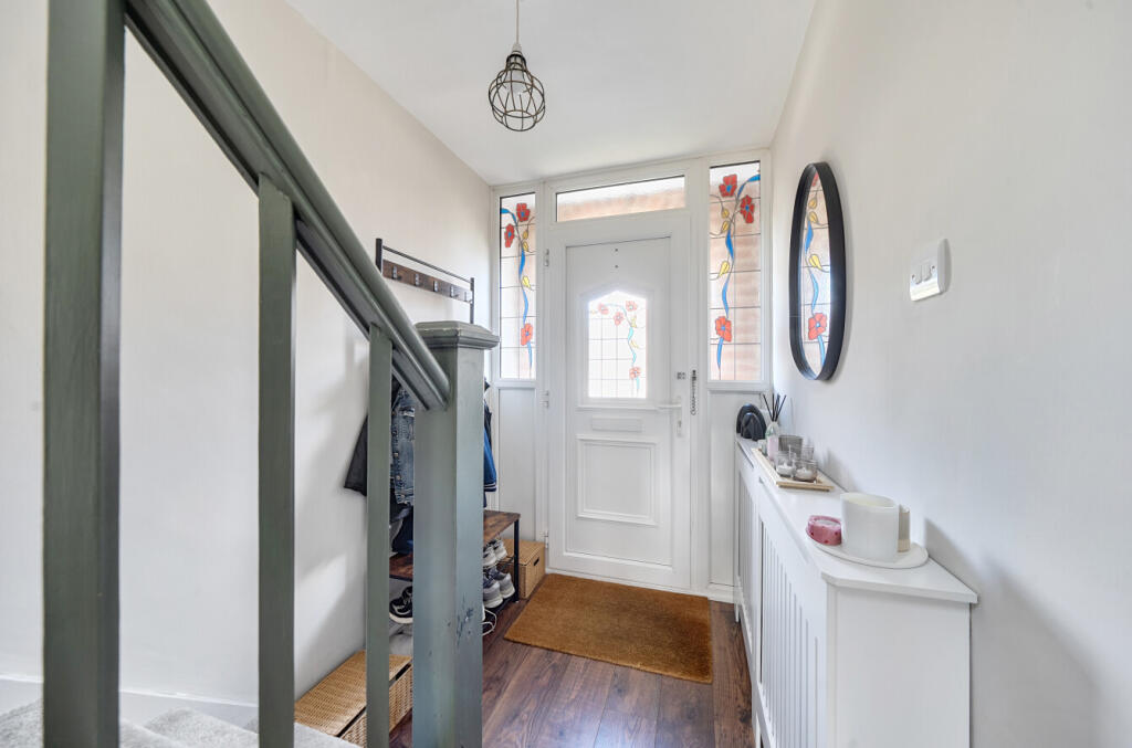 House in Dunstable, Central Bedfordshire - More