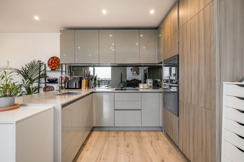 Apartment in London - View 4
