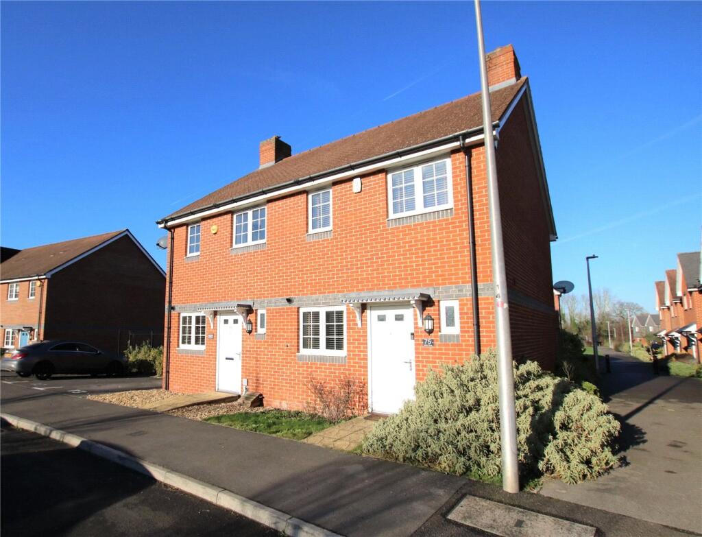 2-bed semi-detached on Tabby Drive, Three Mile Cross, Reading, Berkshire, RG7, £375,000