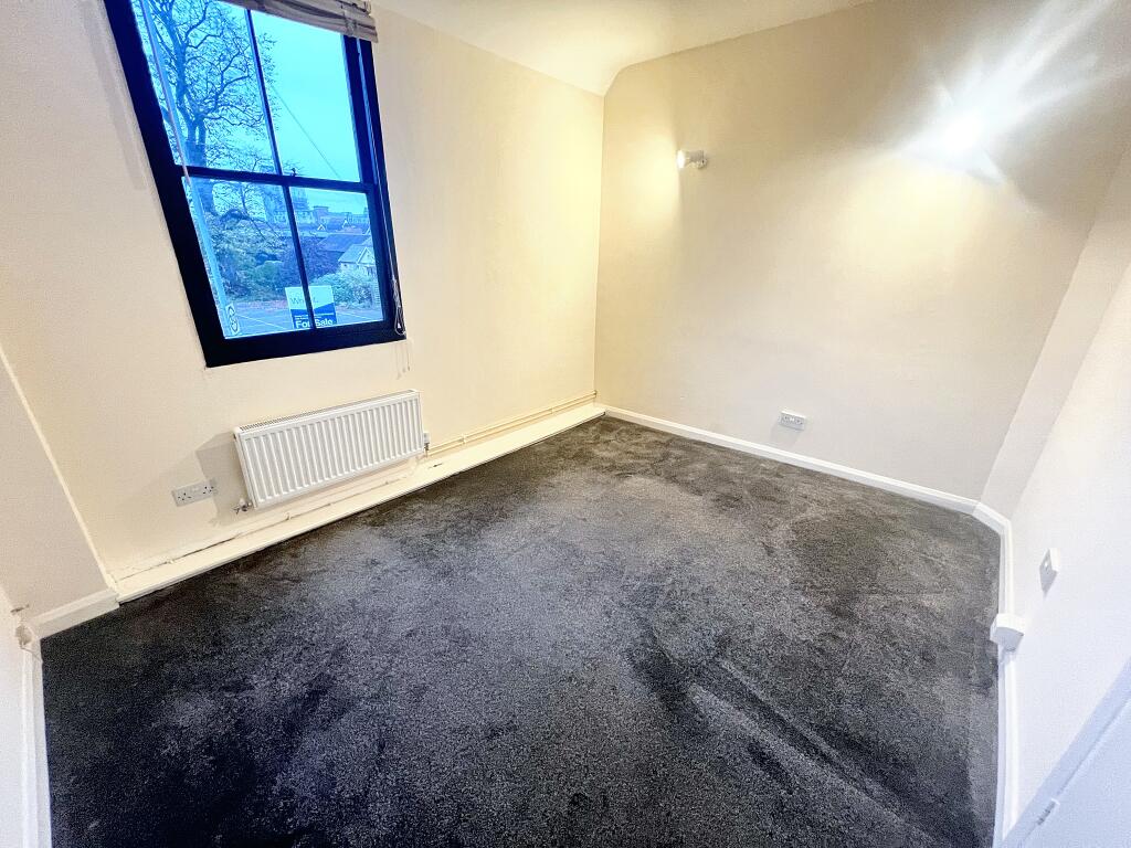 Apartment in Ipswich - View 4