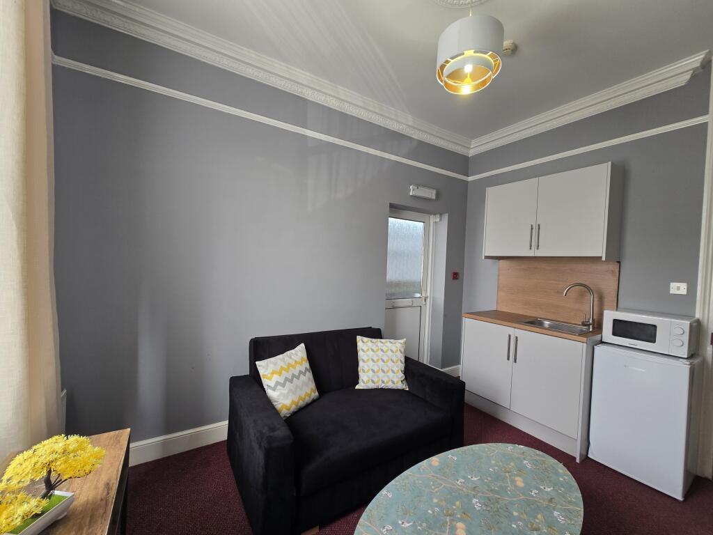 Apartment in Watford - View 4